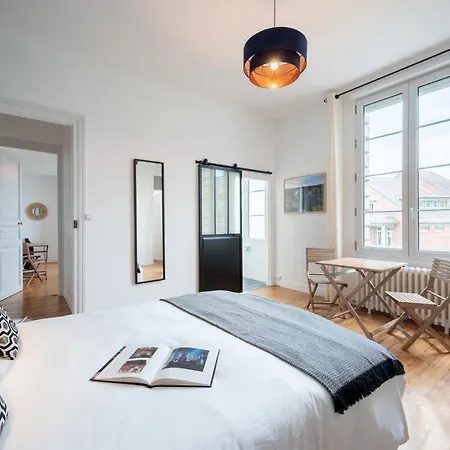 Chez Hortense Oda ve Kahvaltı 3*