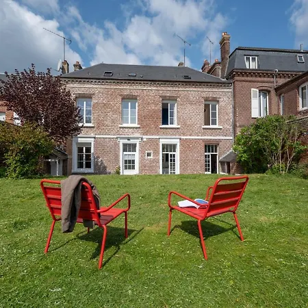 Chez Hortense Bed & Breakfast *