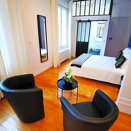 Chez Hortense B&B 보베