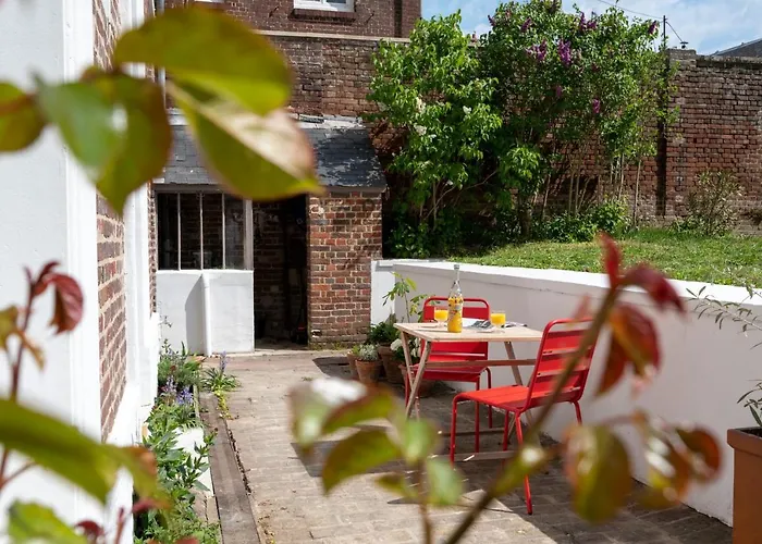 Chez Hortense Bed & Breakfast 3*